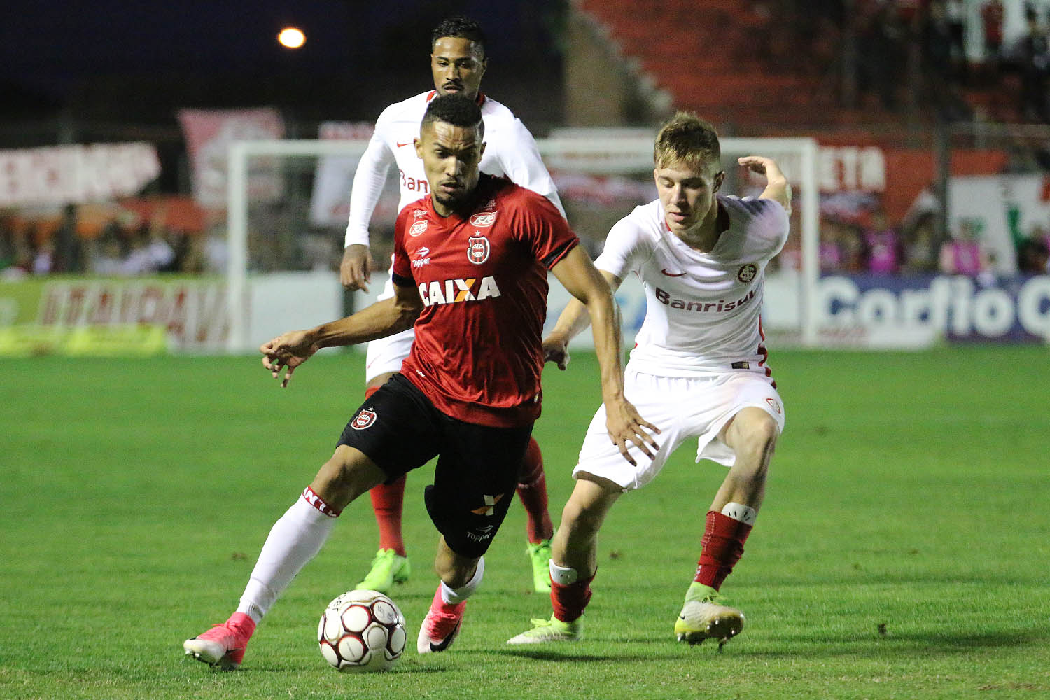 Inter vence o Brasil e Juventude tropeça diante do Londrina na série B