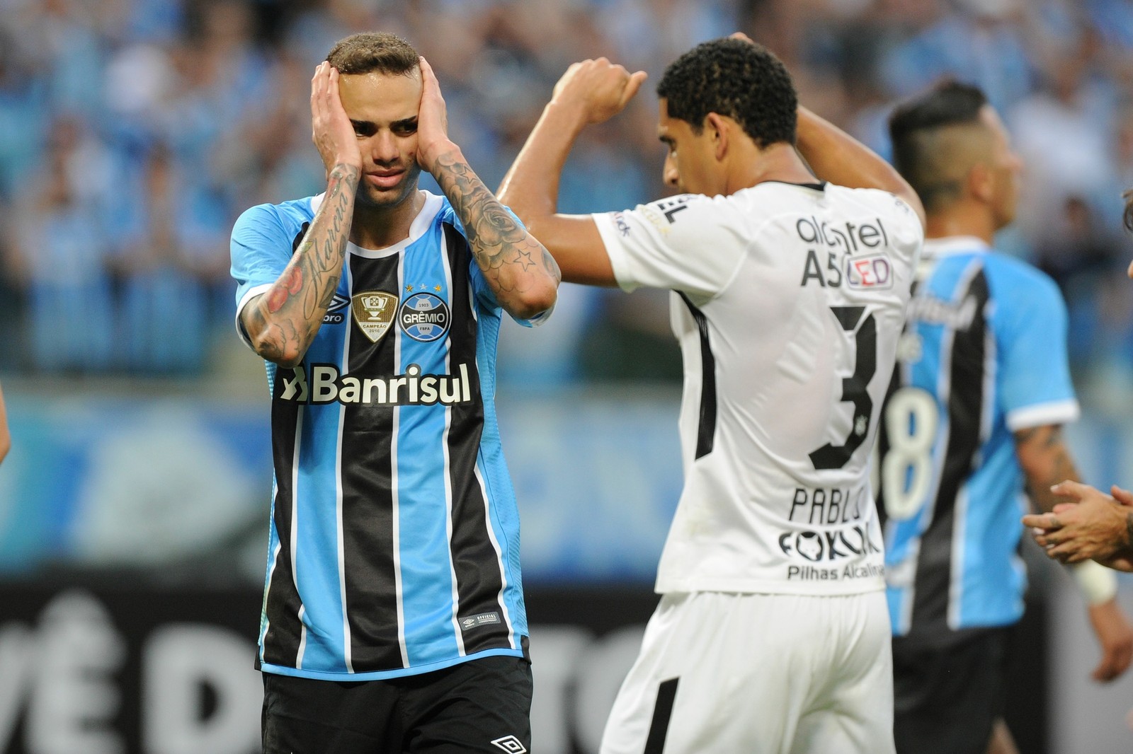 Grêmio perde para o Corinthians em tarde de Arena lotada