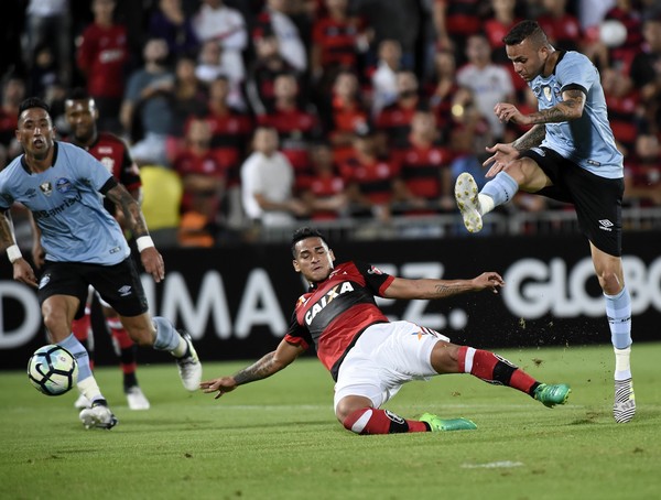 Grêmio tira invencibilidade do Flamengo no Ninho do Urubu