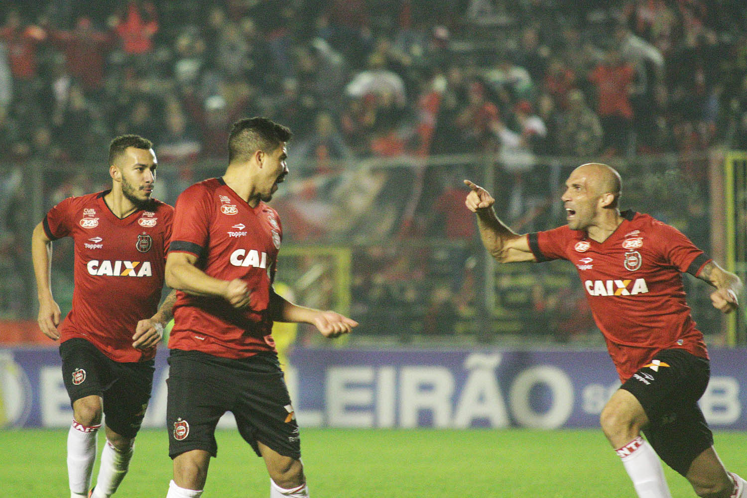 Brasil volta a vencer na série B. Inter e Juventude perdem fora de casa