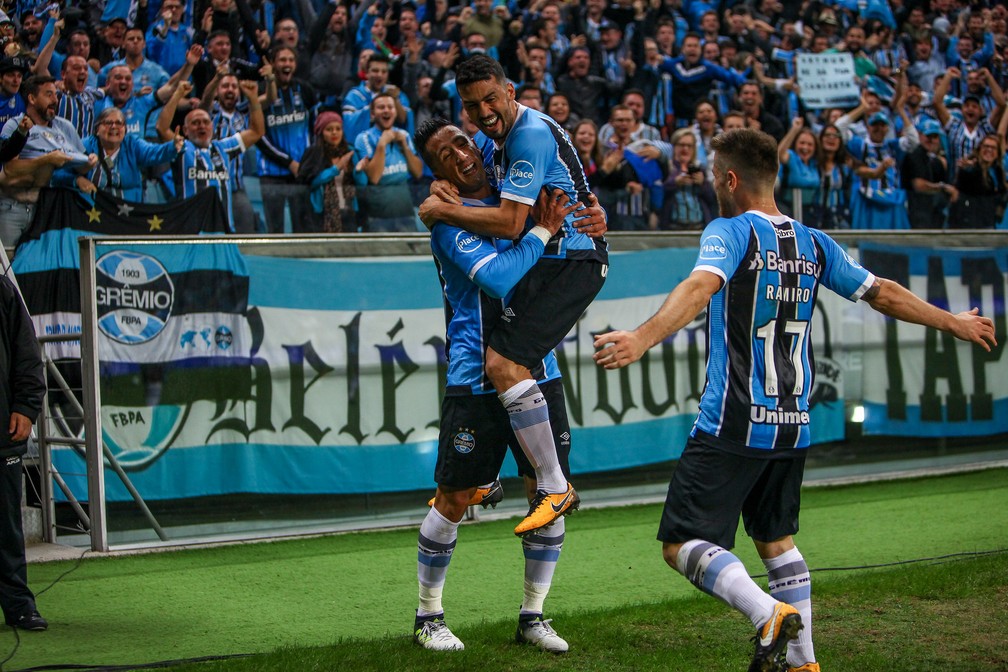 Grêmio bate o Cruzeiro na primeira semifinal da Copa do Brasil