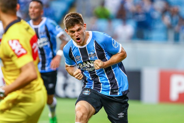 Sem chances de título, Grêmio se mantém na vice-liderança do Brasileirão