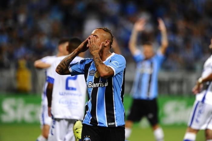 Titulares do Grêmio perdem e situação tricolor segue complicada no Gauchão