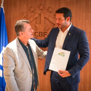 Presidente da ACEG entrega convite oficial a Samir Xaud para os 80 anos da entidade